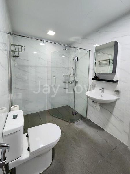 Room (Condo) for Rent in  Cascadale - Image 5
